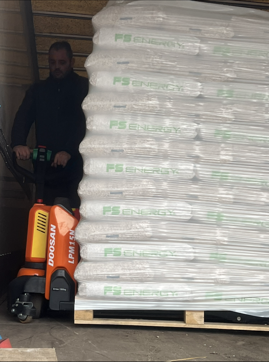 Livraison de granulés de bois DIN+ 100% résineux à Vimy 62 proche de Arras