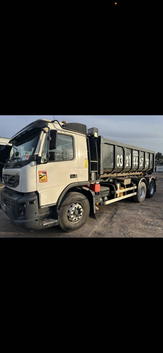 Location de benne pour le déplacement de vos matériaux  sur chantier