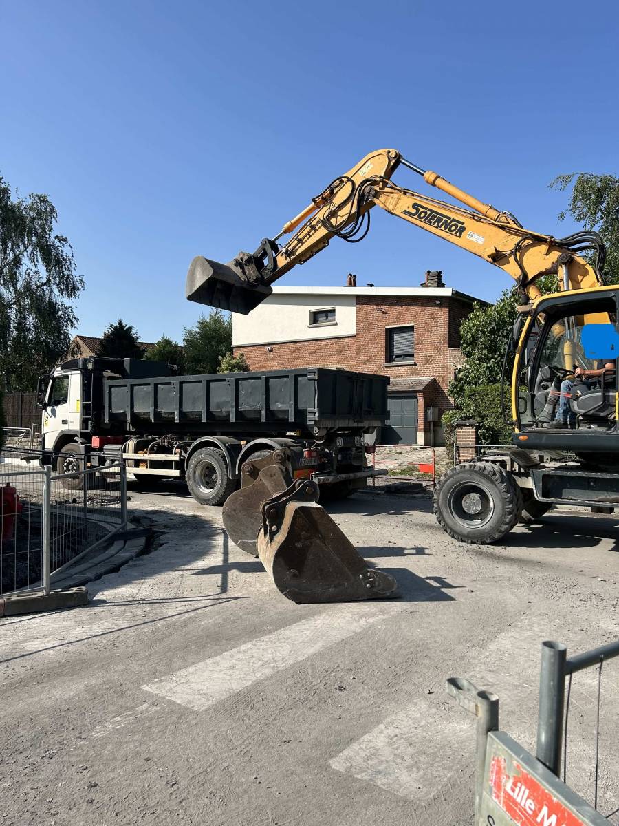 Location de camion avec chauffeur à Lompret dans le59